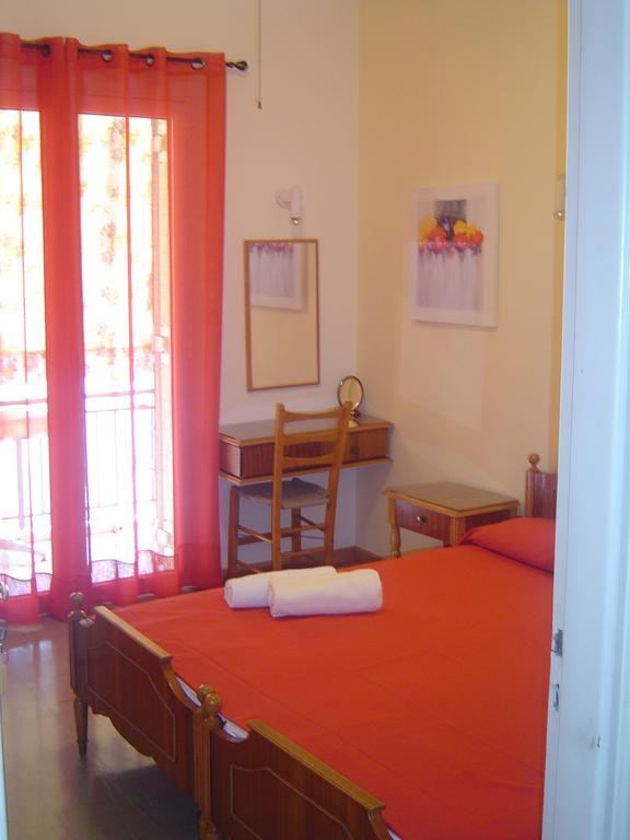 Nana Hotel Kaména Voúrla Rom bilde